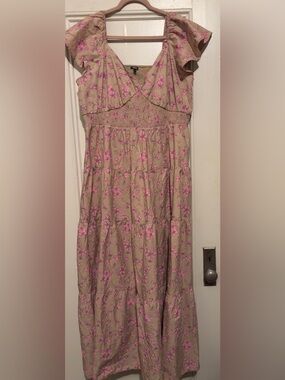 Like New Express Beige Maxi Dress with Pink Floral Print. Size XL. 50”L x 18.5”W